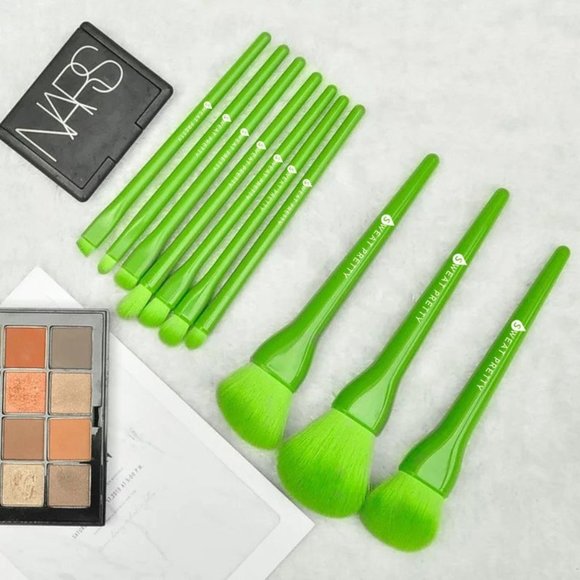 Candy colored  Vegan Brush set, 10 pcs - Picture 1 of 6